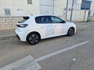 Peugeot 208 2021