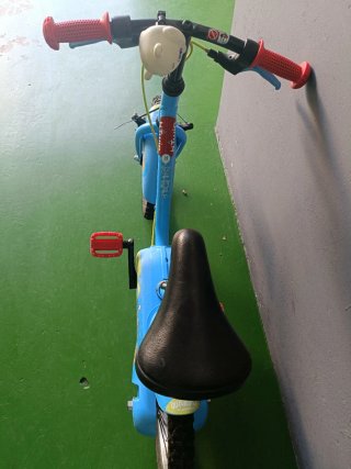 Bicicleta infantil Decathlon azul