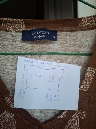 Camiseta Loyd's Estampada Talla M o L amplia