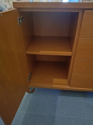 Cómoda Aparador de Madera con Ruedas