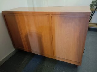 Cómoda Aparador de Madera con Ruedas
