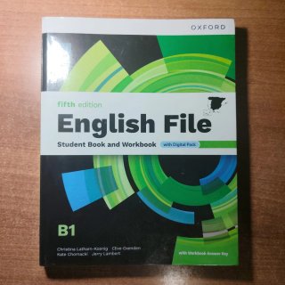 English File 5th Edition B1. Student's Book and...