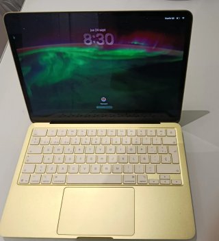 Macbook Neo Cítrico 8GB RAM / 256GB