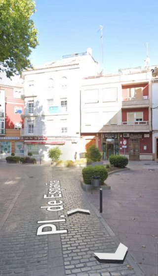 Se vende piso Bajo en el centro de Lucena