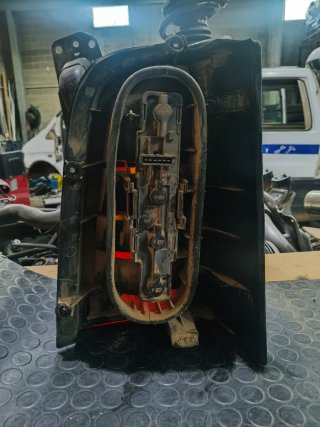 Piloto Trasero Izquierdo Mercedes Vito W638