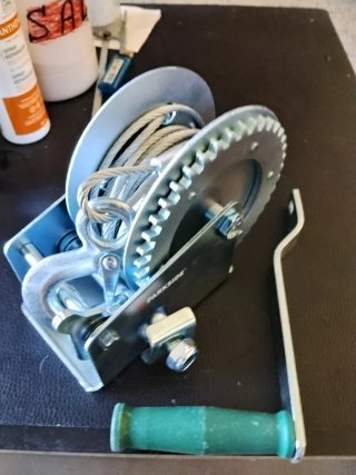 Cabrestante manual con cable