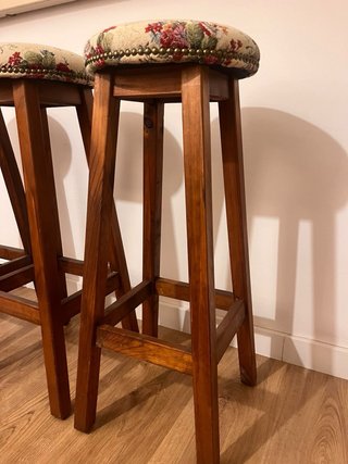 Set de 3 Taburetes de Madera y Tapizado Floral