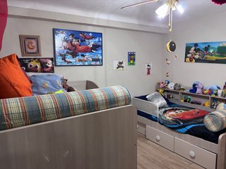 Vendo piso bajo en el centro