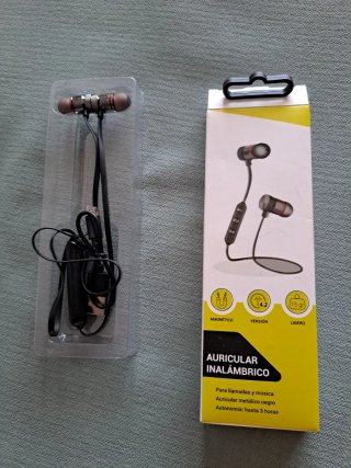 Auriculares Inalámbricos Metálicos Negros