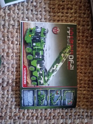 Camión Lanzamisiles DF-21 tipo Lego