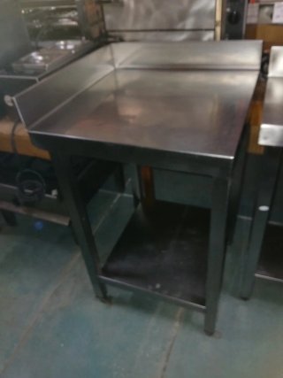 Mesa Rinconera de Acero Inoxidable