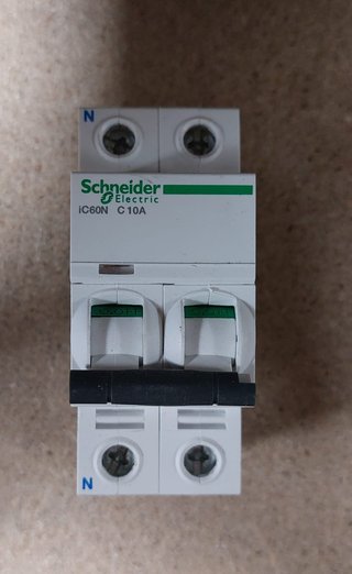 Interruptor Magnetotérmico Schneider iC60N 2P 10A