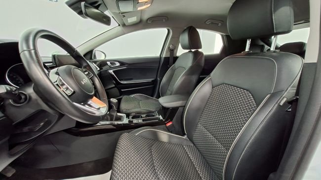 Kia XCeed 2025, foto 8