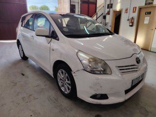 Toyota Verso 2011