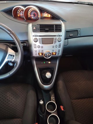Toyota Verso 2011
