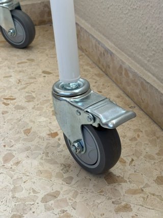 Silla de Ducha con Ruedas. Sin estrenar...