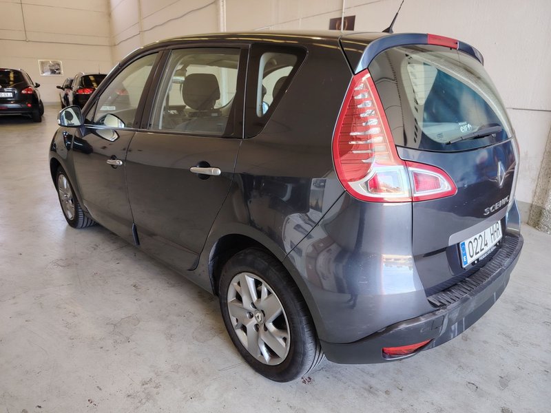 Renault Scénic 1.6 Emotion 2011, foto 4