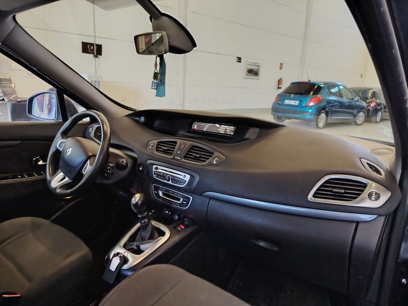 Renault Scénic 1.6 Emotion 2011, foto 9