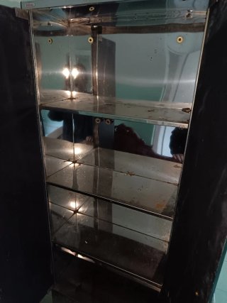 Mueble de baño con espejo