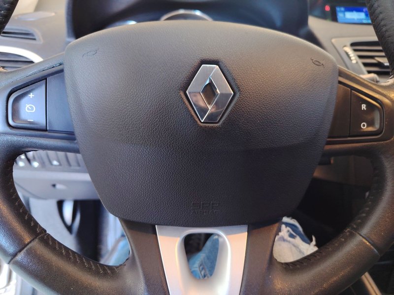 Renault Mégane 1.5 dCi Dynamique 2009, foto 12