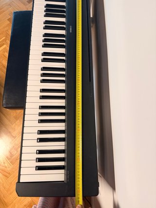 Piano Digital Yamaha P-45 con mueble