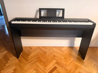 Piano Digital Yamaha P-45 con mueble