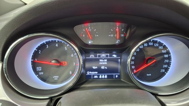 Opel Astra ST 1.4T SHT CVT Ultimate 2021, foto 14