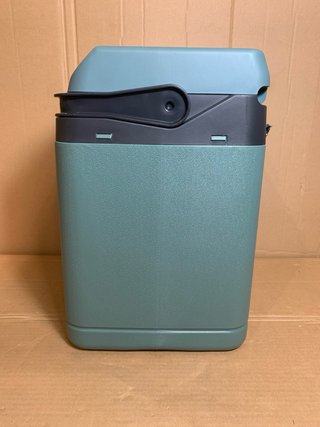 Nevera Electrica Portatil Igloo IE27 12/240V 26L