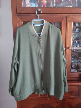 Chaqueta bomber verde militar