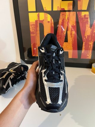Zapatillas Nike Zoom Vomero 5 Chrome