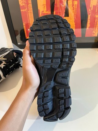 Zapatillas Nike Zoom Vomero 5 Chrome