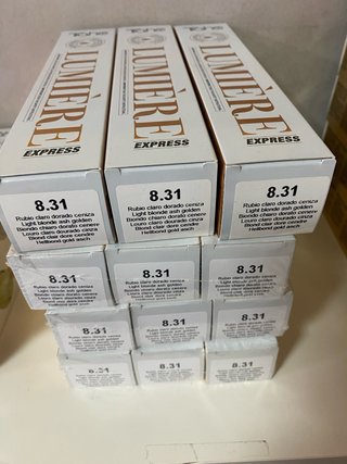LUMIÈRE EXPRESS Tinte Profesional 8.31