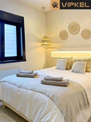 Edificio en venta en Os Mallos - San Cristóbal en Coruña (A)