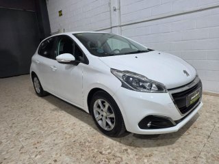 Peugeot 208  active