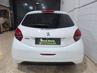 Peugeot 208  active