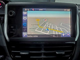 Peugeot 208  active