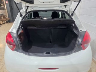 Peugeot 208  active
