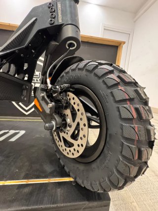 Patinete Eléctrico EcoXtrem Armored One