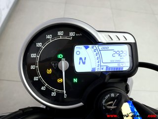 TRIUMPH SPEED 400 -APTA A2- GARANTÍA OFICIAL