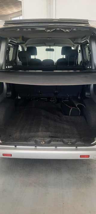 Nissan NV200 2010