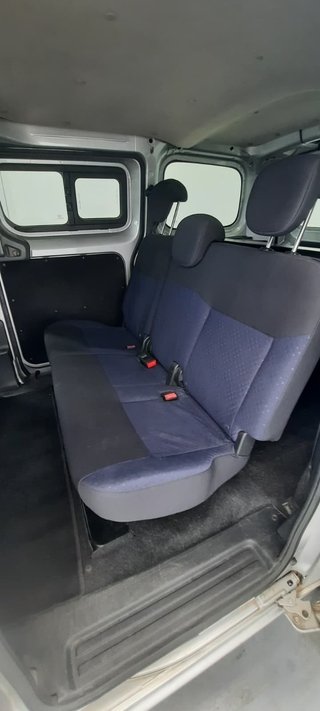 Nissan NV200 2010