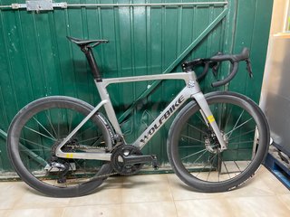 Bicicleta Wolfbike aero Carbon
