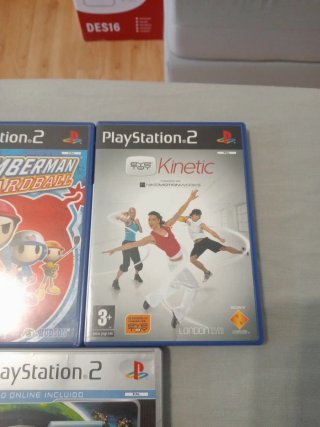 Juegos PS2: Sensible Soccer, Bomberman, Kinetic
