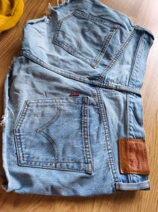 Lote de pantalón corto y dos camisetas