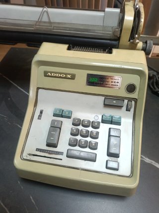 Calculadora Electromecánica Addo-x