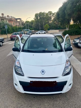 Renault Yahoo Grandtour q2012