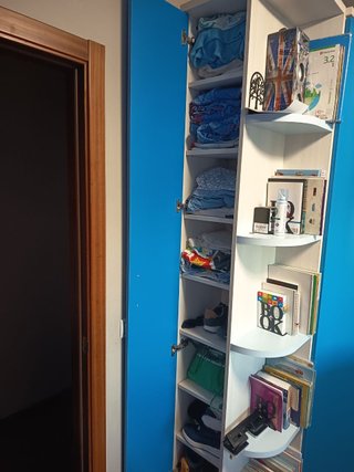 Mueble infantil azul (armario + cama doble)