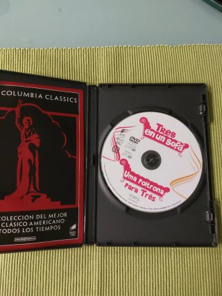 DVD Tres en un sofá - Comedia