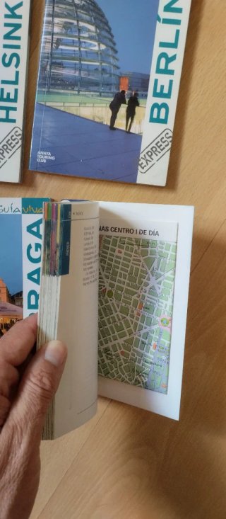 Lote 9 guías de viaje