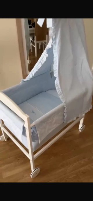 Minicuna con Dosel y Estructura Blanca